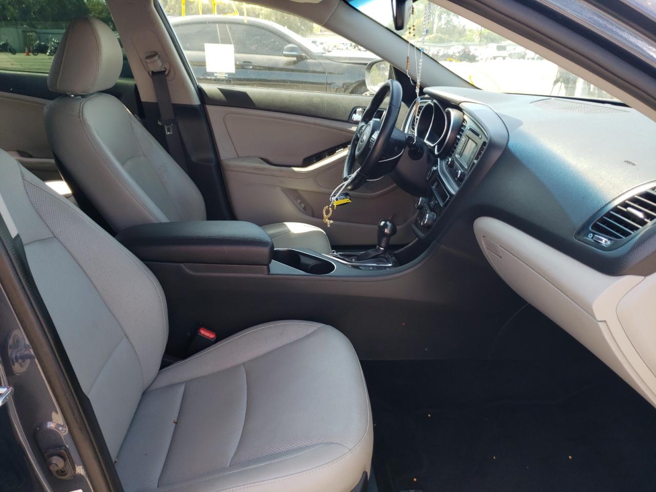 Photo 5 from auction – 2015 KIA OPTIMA EX with VIN 5XXGN4A71FG372828