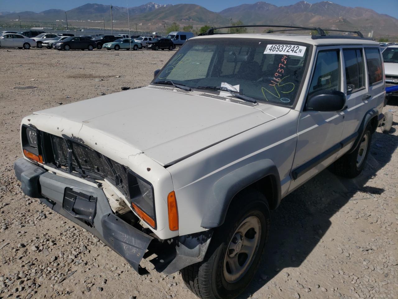 Photo 2 from auction – 1998 JEEP CHEROKEE S with VIN 1J4FJ68S4WL181492