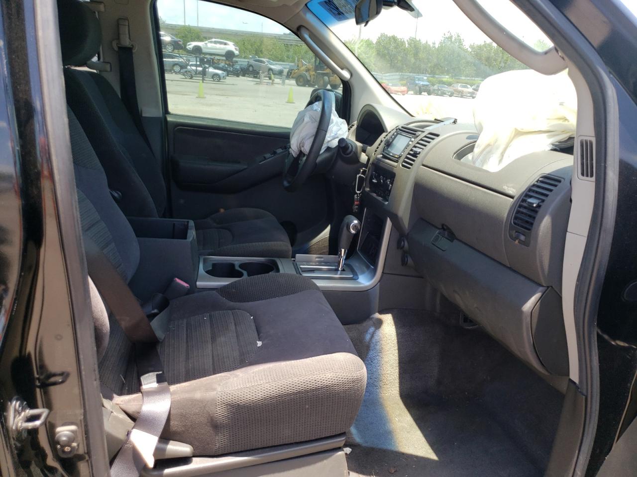 Photo 5 from auction – 2005 NISSAN PATHFINDER with VIN 5N1AR18U15C726815