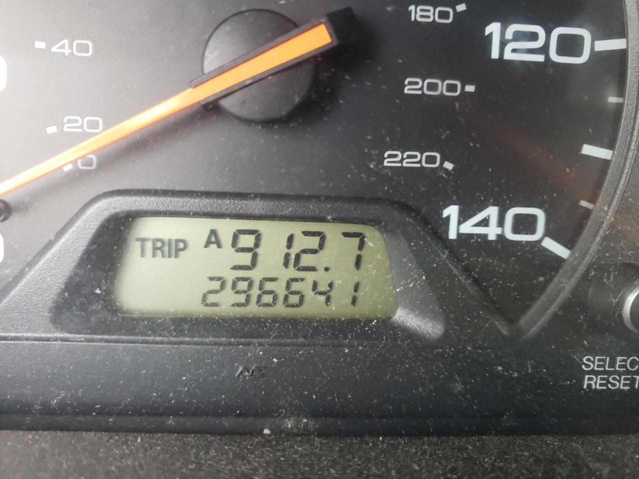 Photo 13 from auction – 2002 HONDA ODYSSEY EX with VIN 5FNRL18672B003317