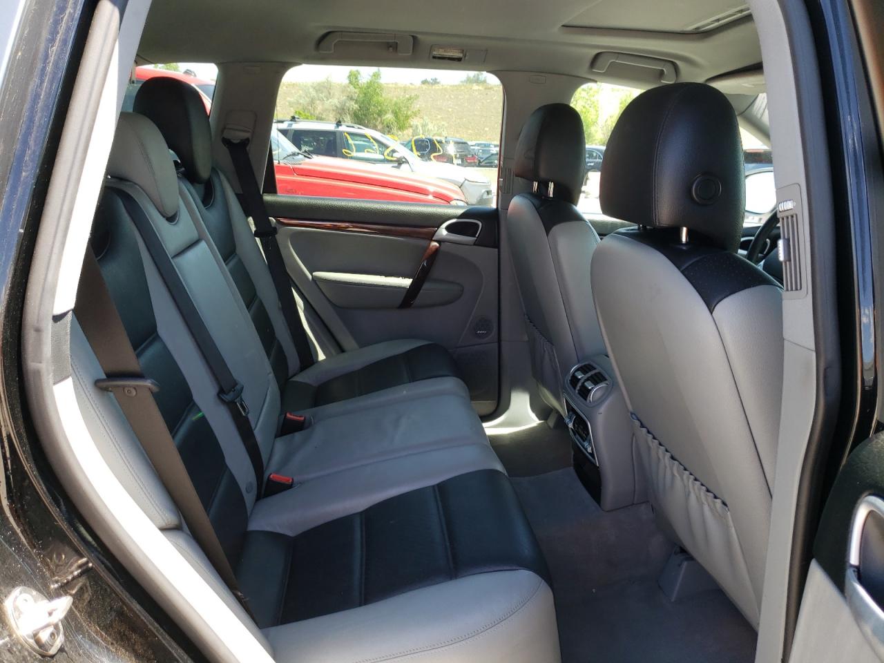 Photo 6 from auction – 2006 PORSCHE CAYENNE S with VIN WP1AB29PX6LA70637
