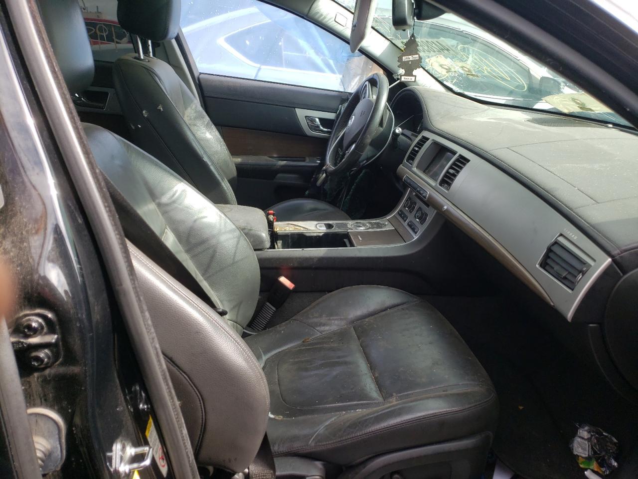 Photo 5 from auction – 2013 JAGUAR XF with VIN SAJWA0E78D8S67103