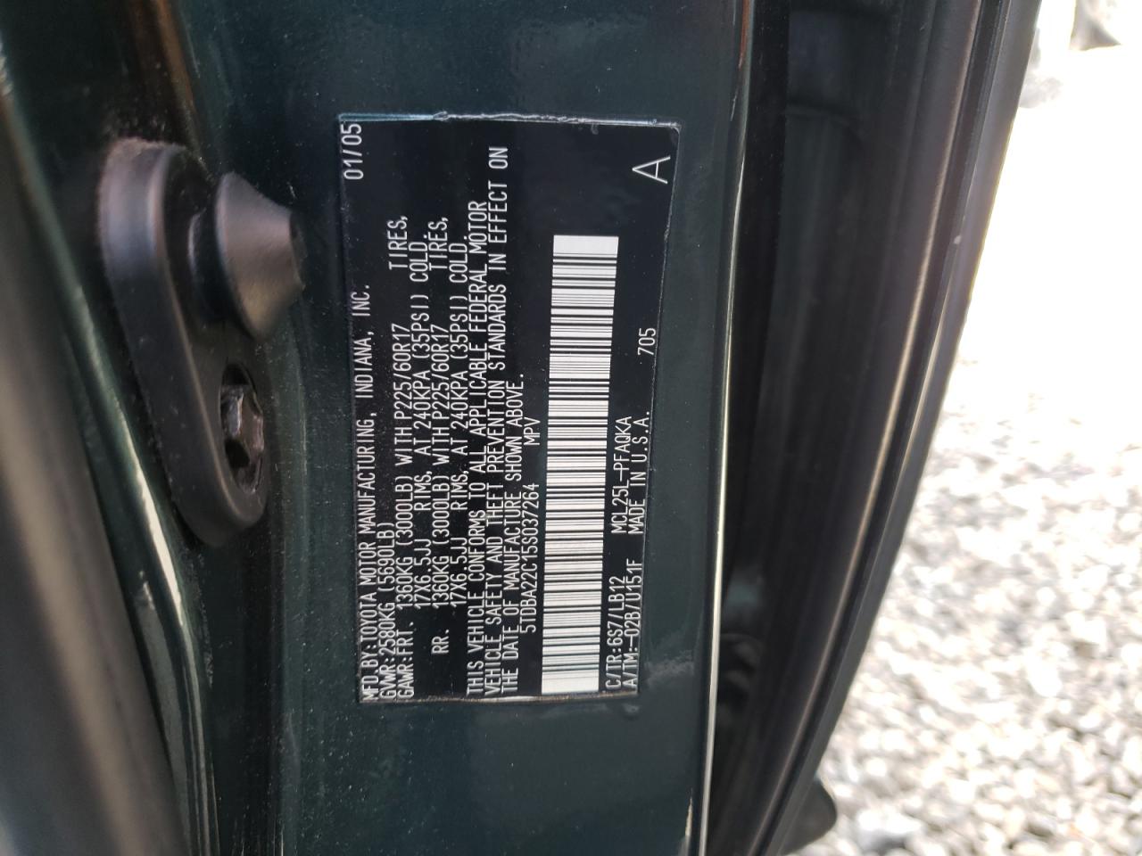 Photo 10 from auction – 2005 TOYOTA SIENNA XLE with VIN 5TDBA22C15S037264