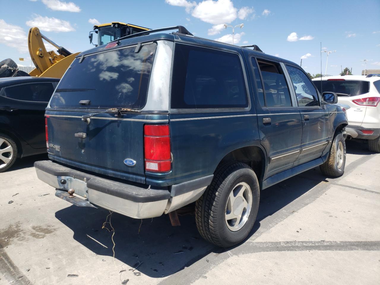 Photo 4 from auction – 1994 FORD EXPLORER with VIN 1FMDU34X1RUD41360