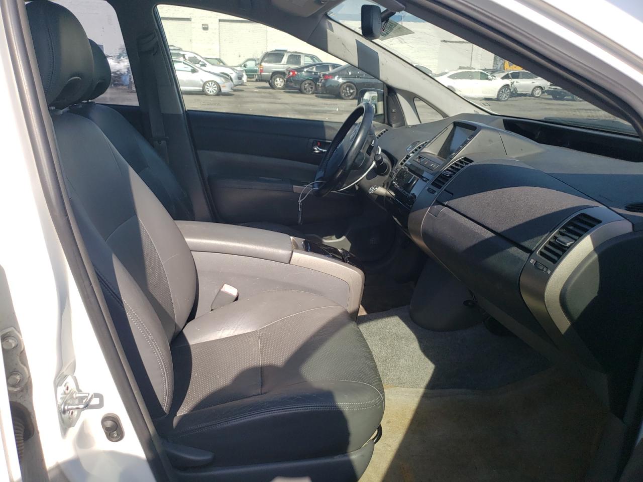 Photo 19 from auction – 2006 TOYOTA PRIUS with VIN JTDKB20U567529218