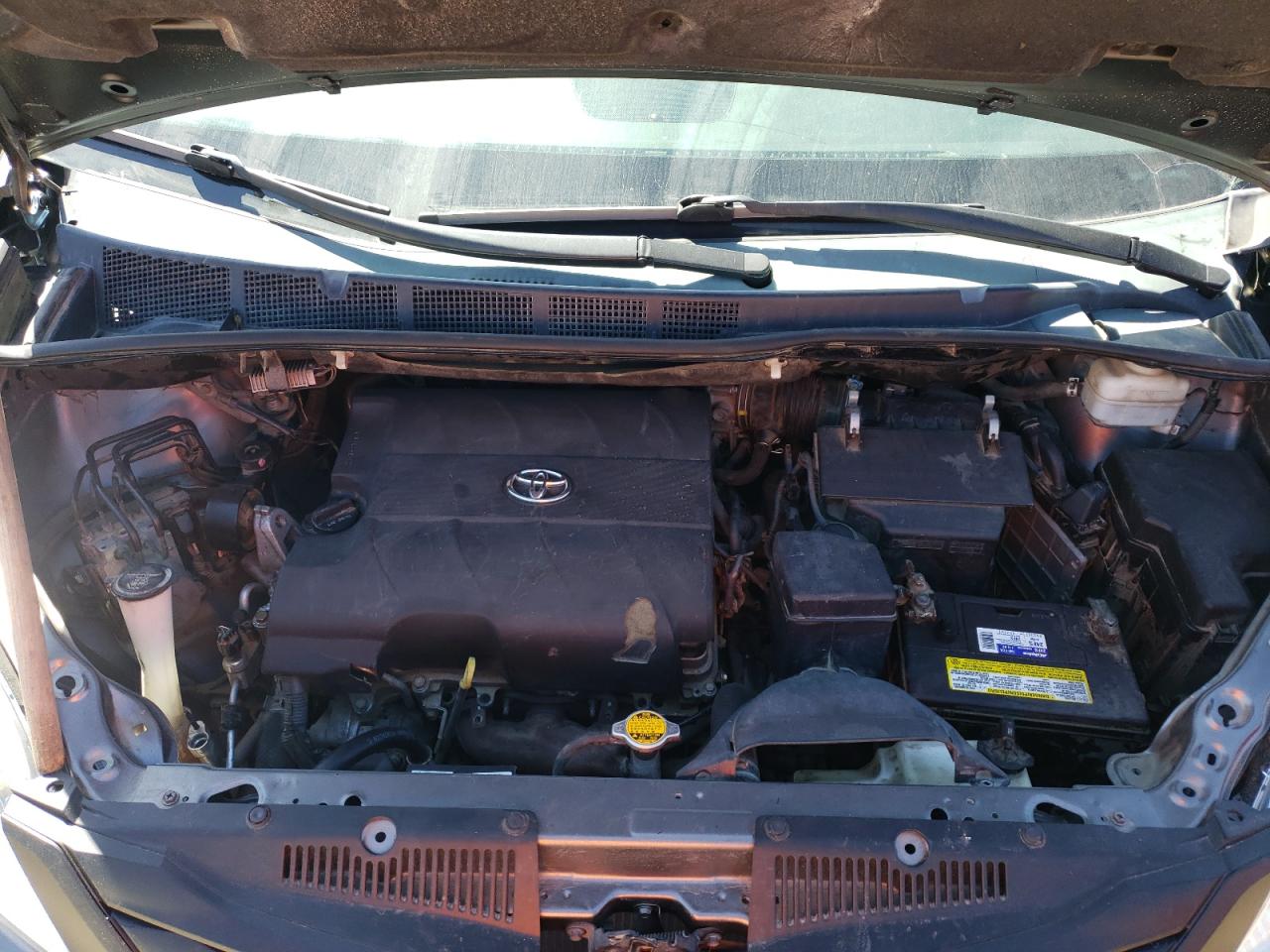 Photo 12 from auction – 2015 TOYOTA SIENNA XLE with VIN 5TDYK3DC7FS545735
