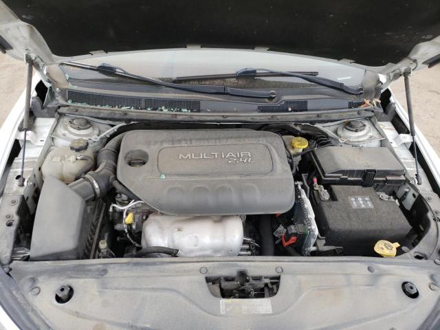 Photo 7 from auction – 2015 CHRYSLER 200 LIMITE with VIN 1C3CCCAB6FN502078