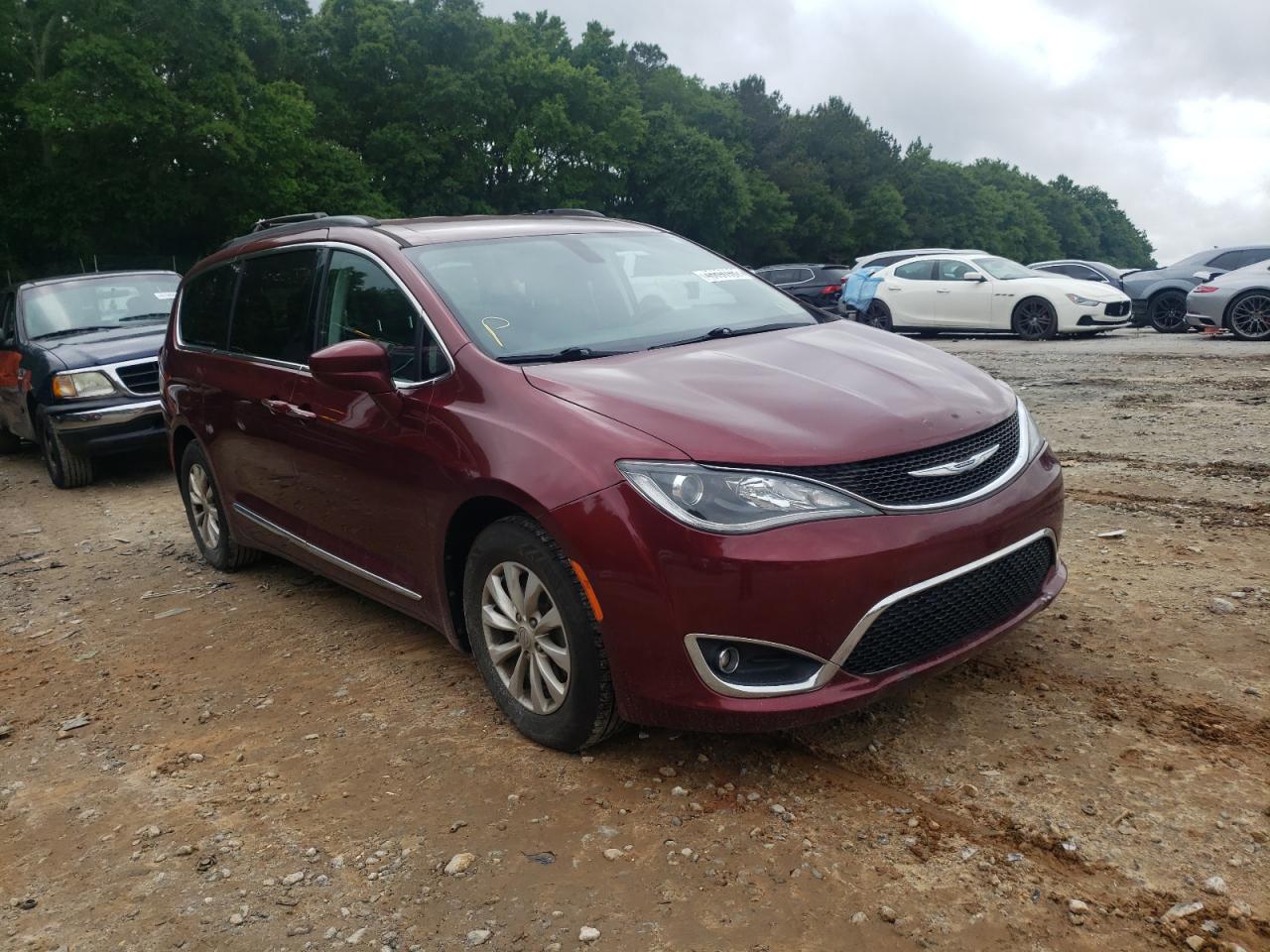 CHRYSLER PACIFICA T 2017 with VIN 2C4RC1BG3HR621734 - Photo from auction