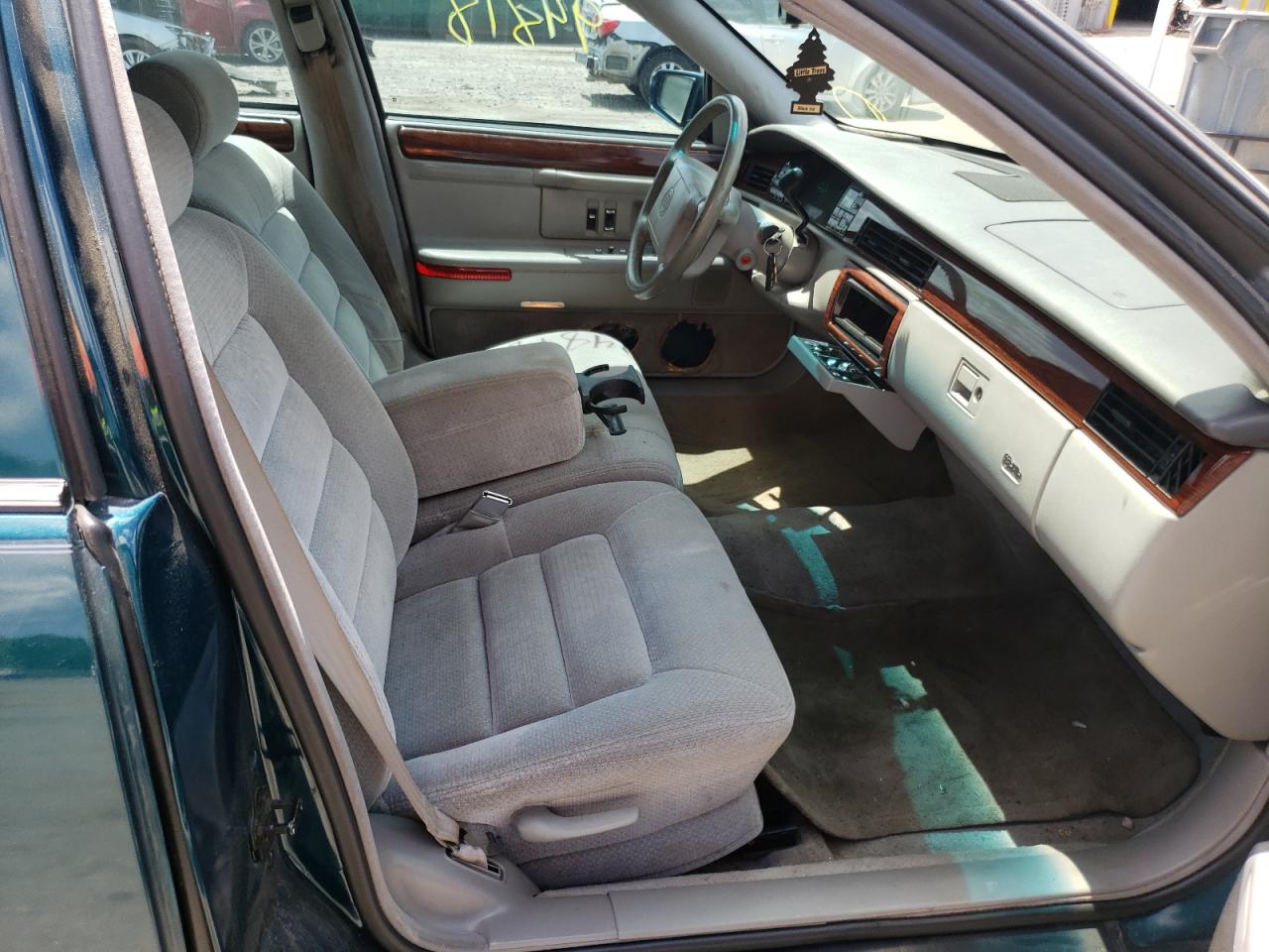 Photo 5 from auction – 1994 CADILLAC DEVILLE with VIN 1G6KD52B6RU245564