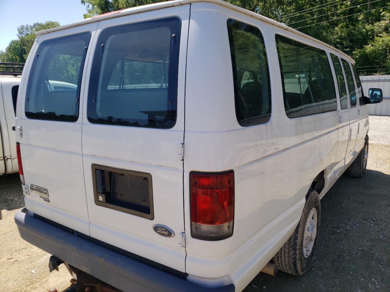 Photo 4 from auction – 2007 FORD ECONOLINE with VIN 1FBSS31L67DA31330