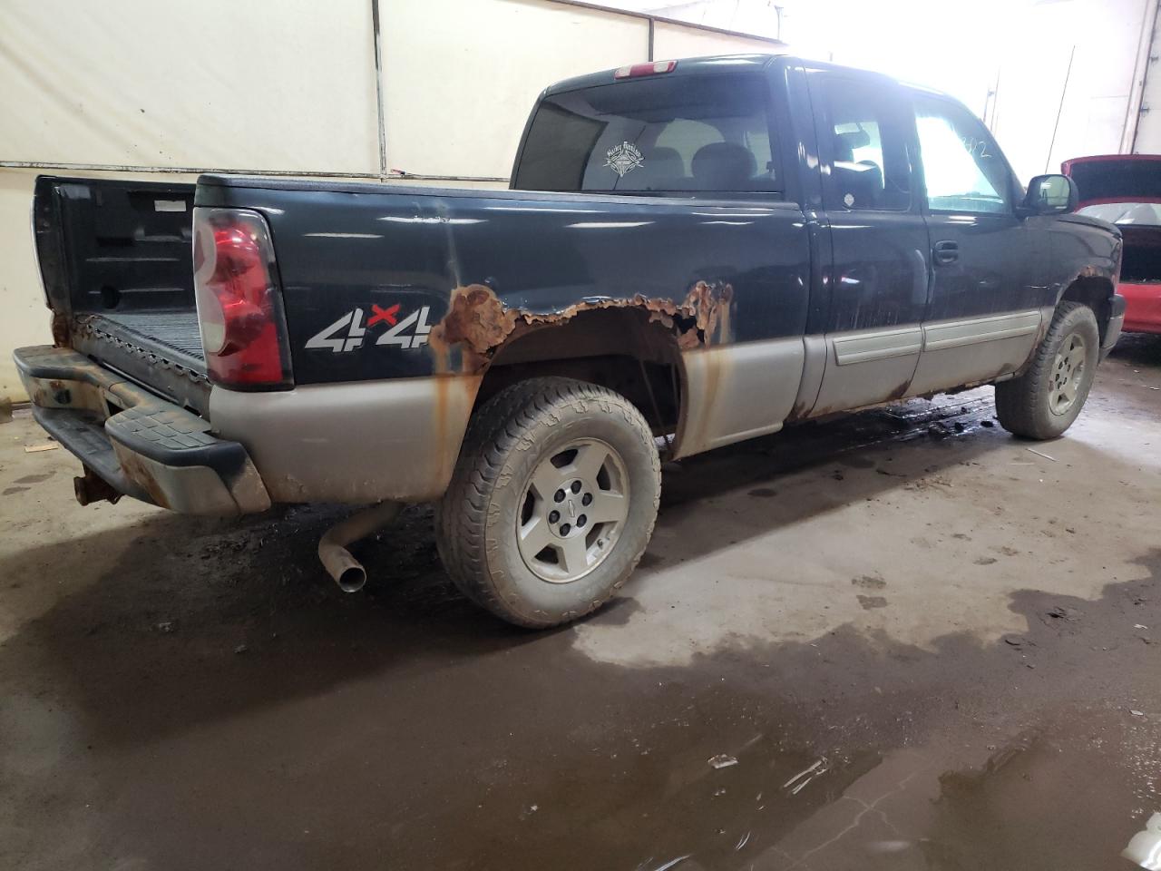 Photo 4 from auction – 2005 CHEVROLET SILVERADO with VIN 1GCEK19V25Z144348