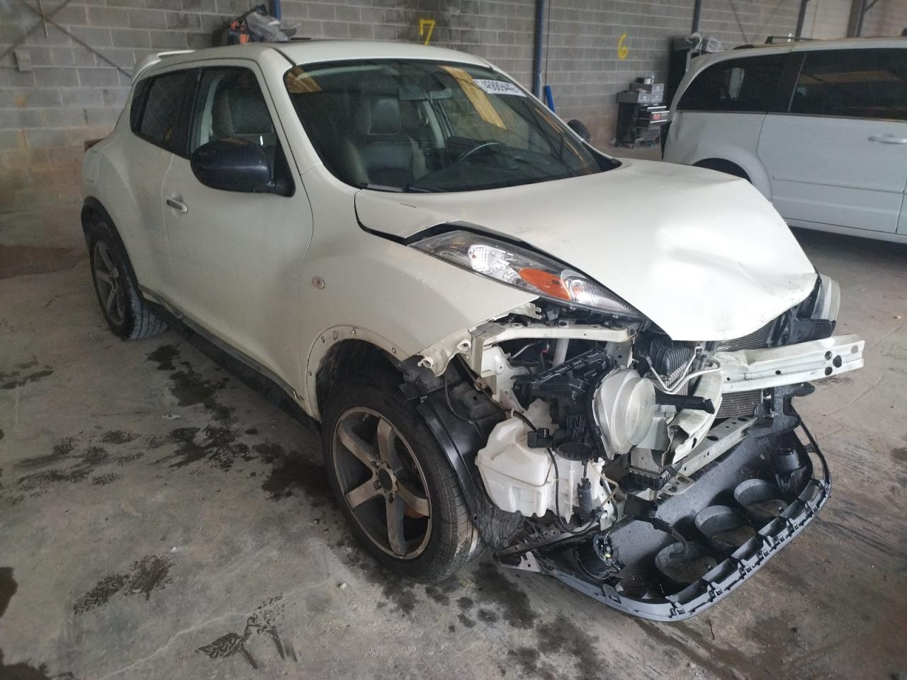 Photo 14 from auction – 2011 NISSAN JUKE S with VIN JN8AF5MR1BT017369