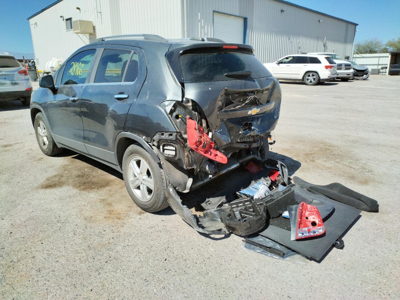 Photo 3 from auction – 2020 CHEVROLET TRAX 1LT with VIN 3GNCJLSB6LL171828