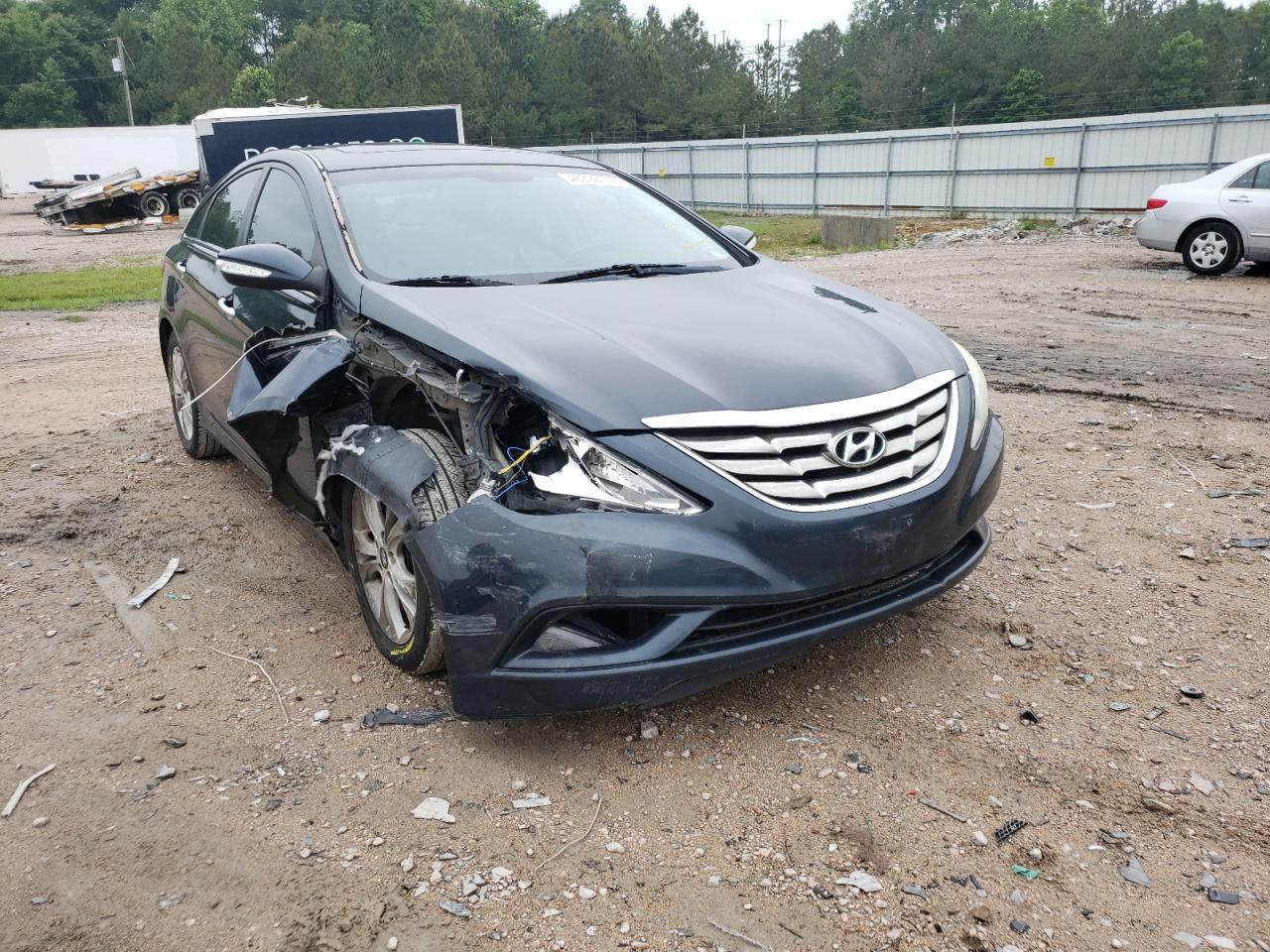 Photo 11 from auction – 2011 HYUNDAI SONATA SE with VIN 5NPEC4AC9BH002302