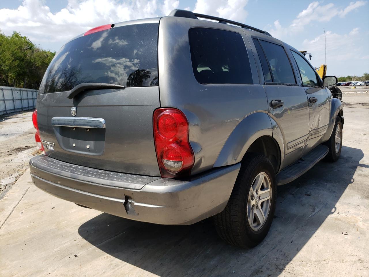 Photo 17 from auction – 2005 DODGE DURANGO SL with VIN 1D4HD48N85F614719