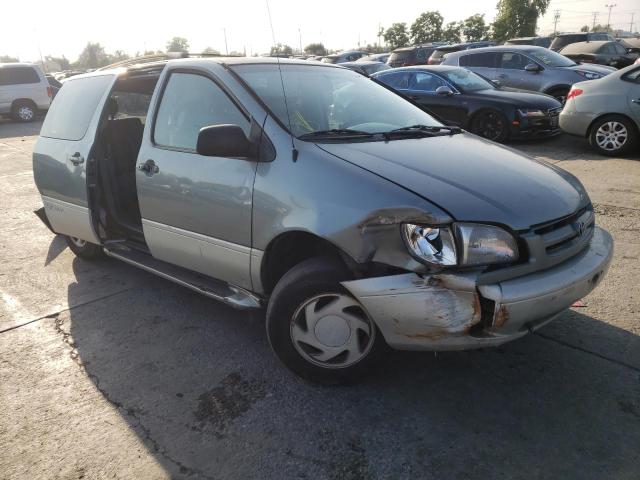 Photo 1 from auction – 2000 TOYOTA SIENNA LE with VIN 4T3ZF13C8YU301110