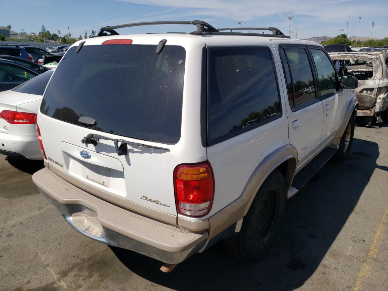 Photo 17 from auction – 1999 FORD EXPLORER with VIN 1FMDU34E7XUB34290