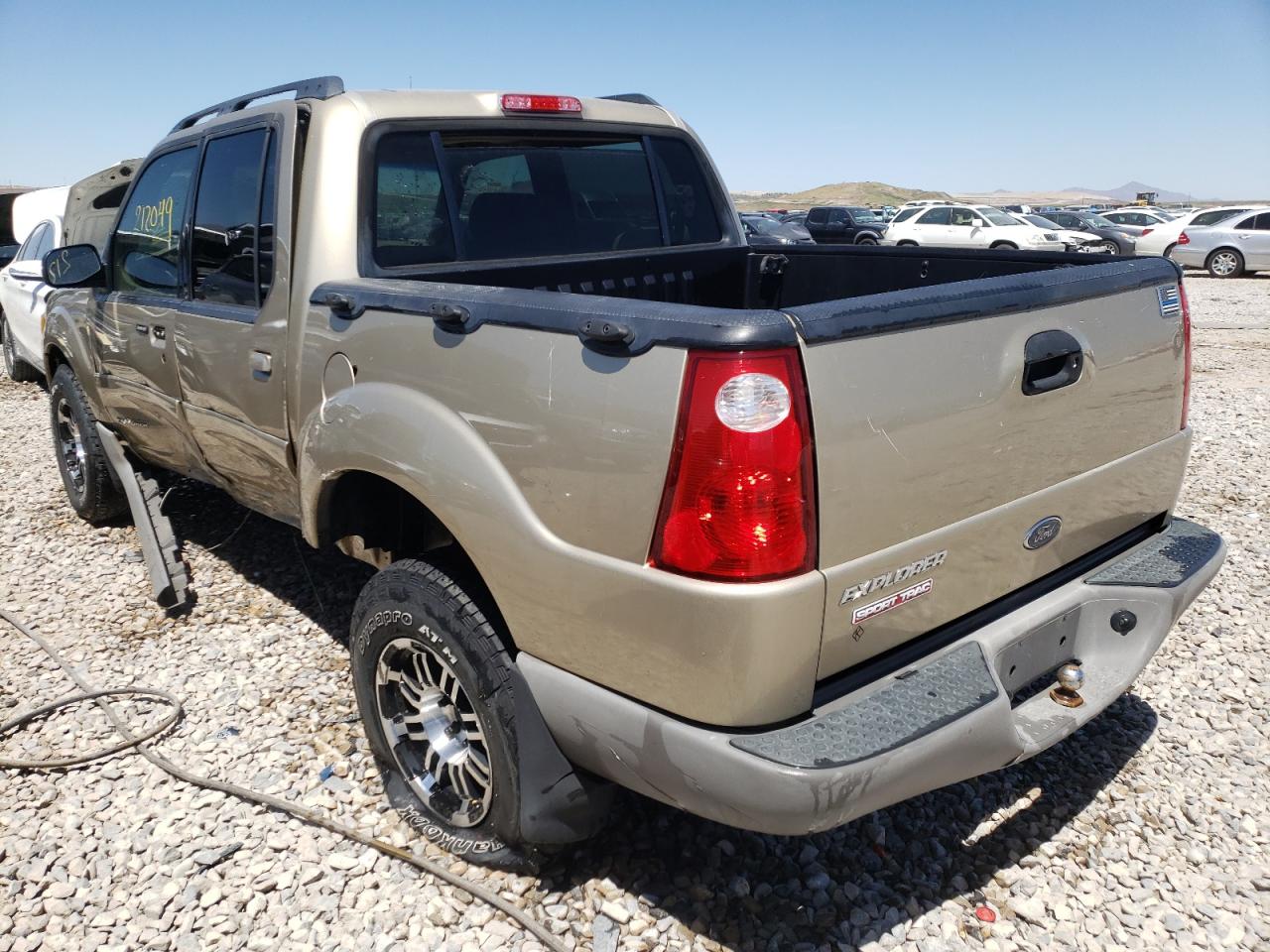 Photo 3 from auction – 2002 FORD EXPLORER S with VIN 1FMZU77E92UD39885