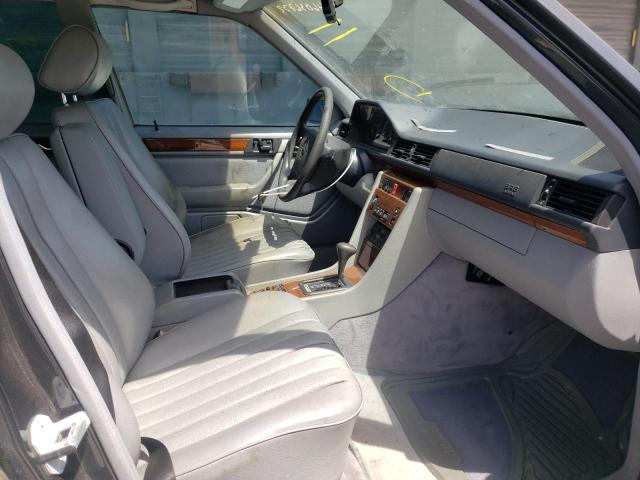 Photo 9 from auction – 1995 MERCEDES-BENZ E 320 with VIN WDBEA92E8SF317510