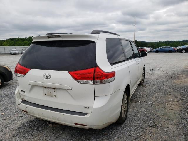 Photo 4 from auction – 2011 TOYOTA SIENNA XLE with VIN 5TDYK3DC0BS076160