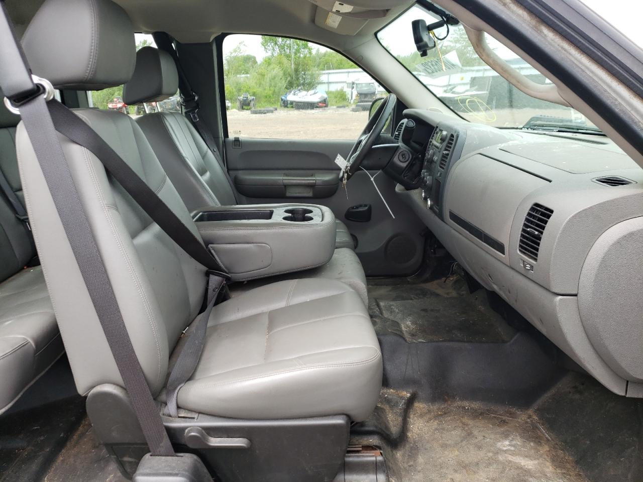 Photo 19 from auction – 2009 CHEVROLET SILVERADO with VIN 1GCEC19J49E114355