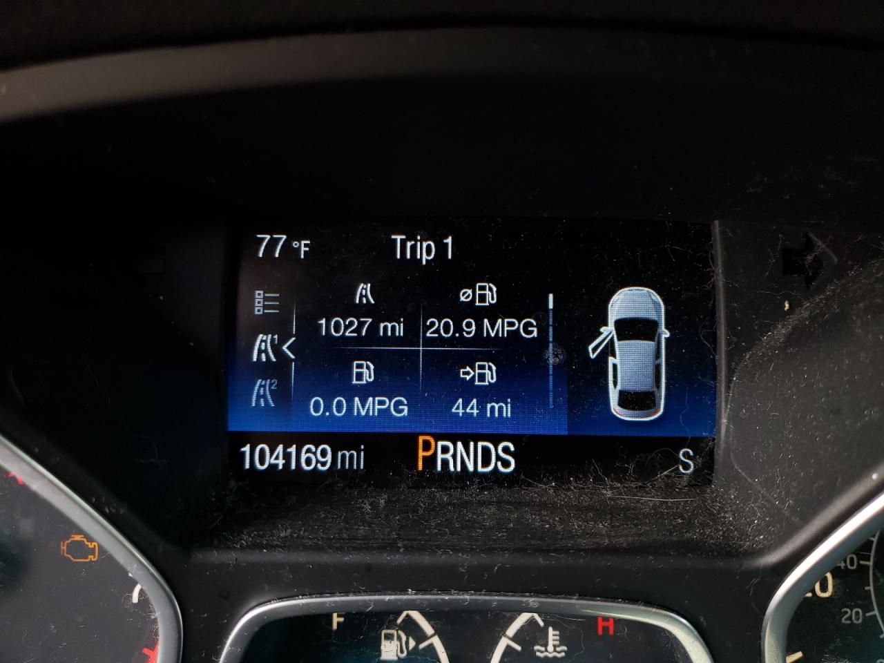 Photo 8 from auction – 2017 FORD ESCAPE SE with VIN 1FMCU9G96HUB31136