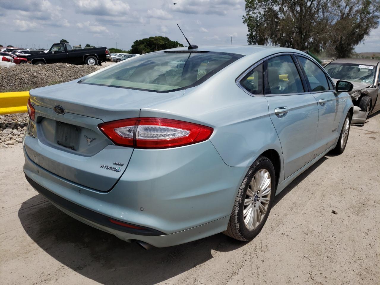 Photo 4 from auction – 2014 FORD FUSION SE with VIN 3FA6P0LU0ER103811