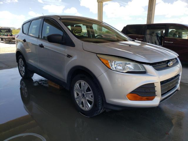 FORD ESCAPE S 2013 with VIN 1FMCU0F7XDUB43814 - Photo from auction