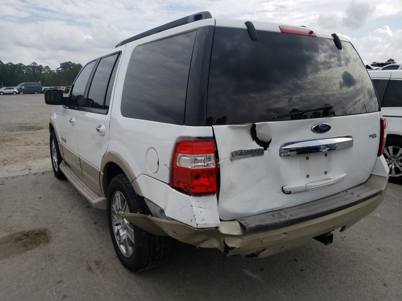 Photo 3 from auction – 2007 FORD EXPEDITION with VIN 1FMFU17517LA38816