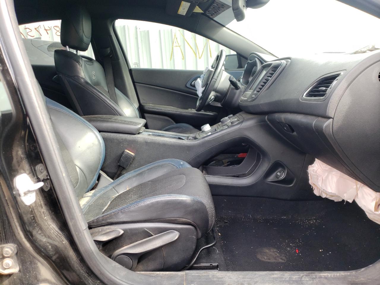 Photo 5 from auction – 2015 CHRYSLER 200 S with VIN 1C3CCCBB0FN563537
