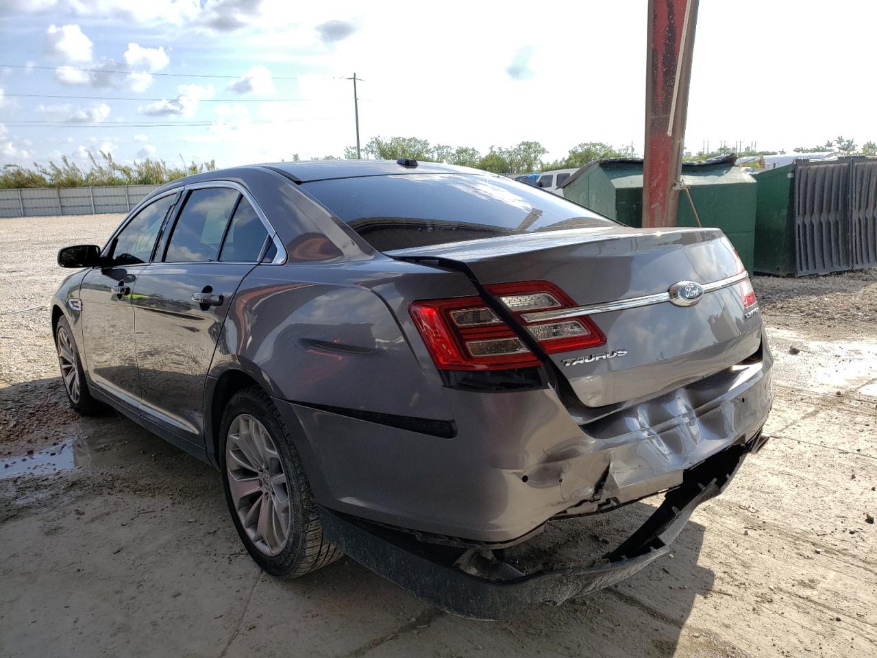 Photo 3 from auction – 2014 FORD TAURUS LIM with VIN 1FAHP2F81EG115525