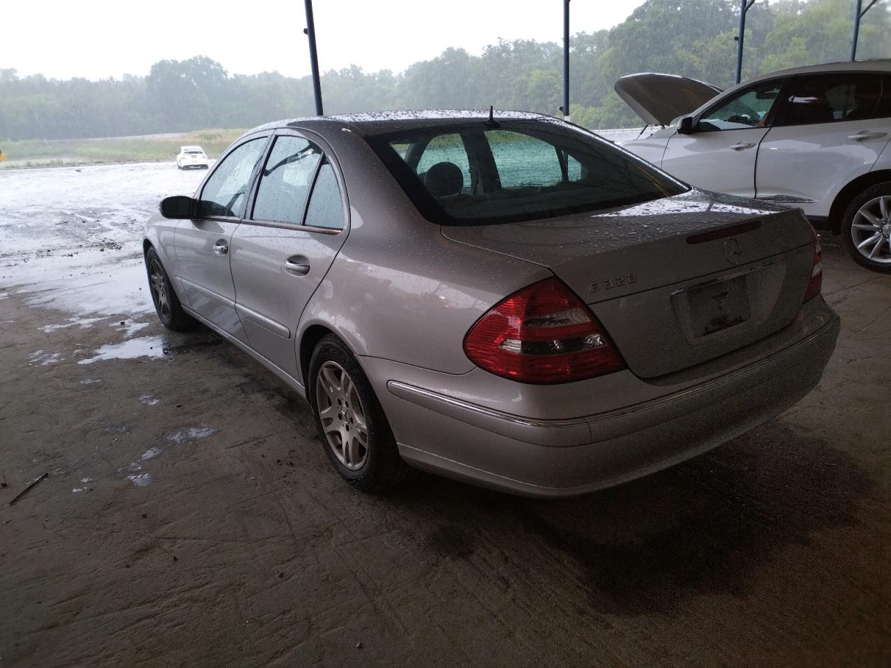 Photo 3 from auction – 2004 MERCEDES-BENZ E 320 with VIN WDBUF65J04A439573