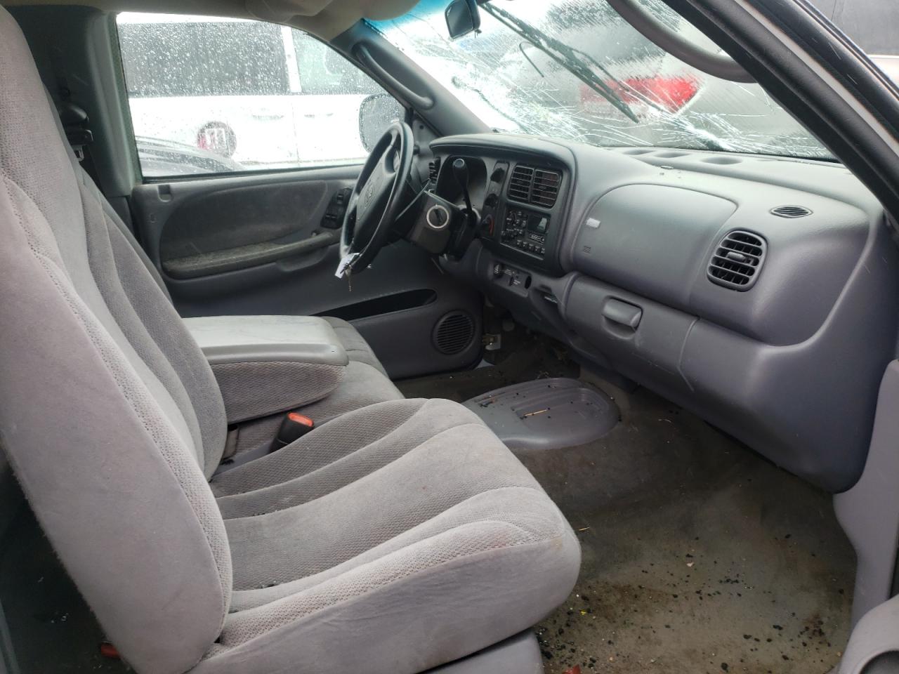 Photo 18 from auction – 2000 DODGE DAKOTA with VIN 1B7GL22X2YS517778