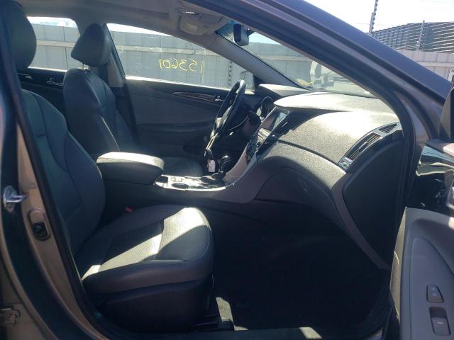 Photo 5 from auction – 2014 HYUNDAI SONATA SE with VIN 5NPEC4ACXEH930883