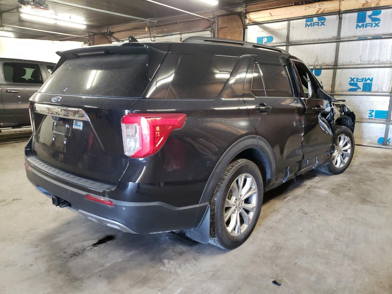Photo 4 from auction – 2020 FORD EXPLORER X with VIN 1FMSK8DHXLGA60263