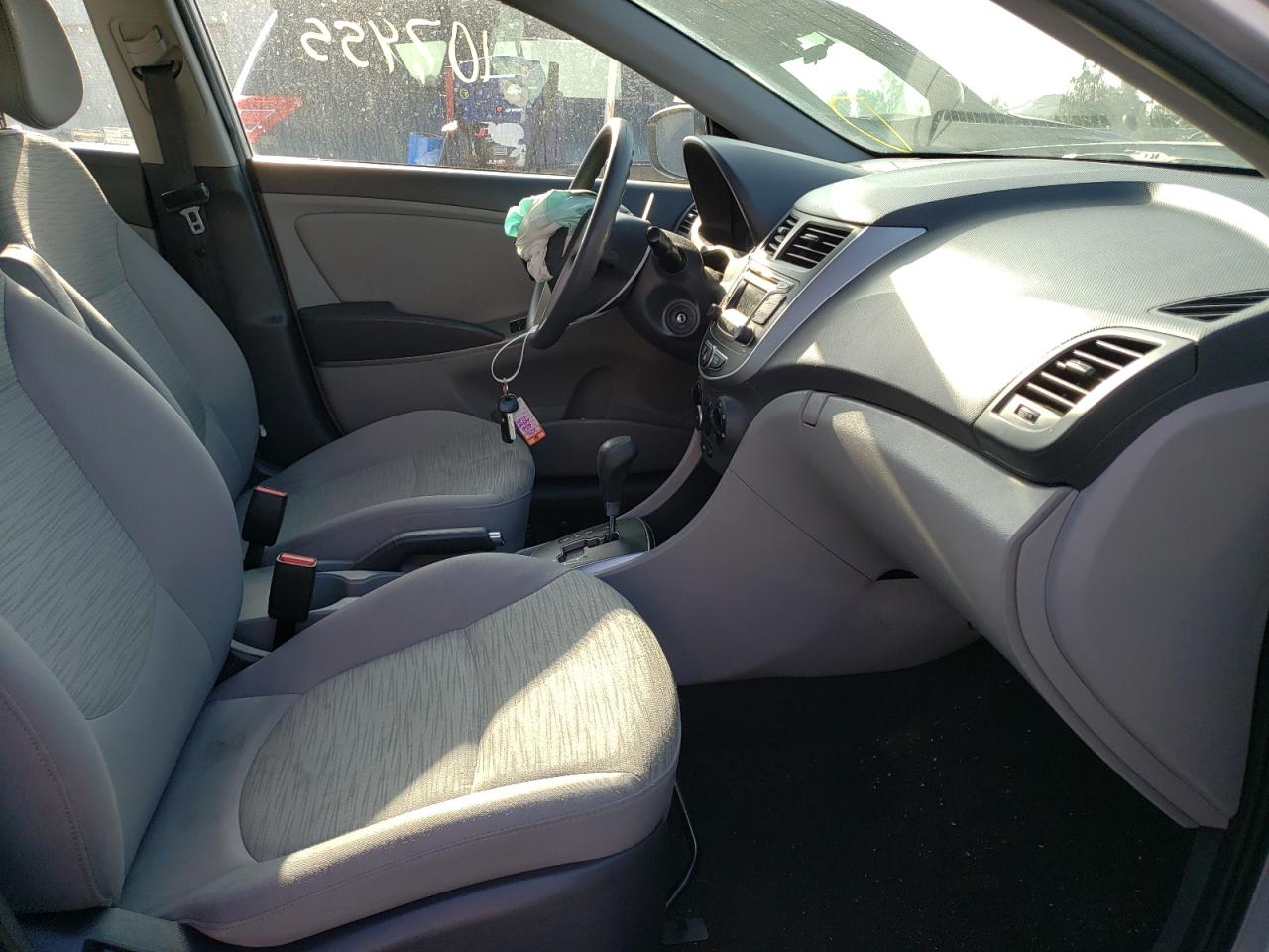 Photo 5 from auction – 2017 HYUNDAI ACCENT SE with VIN KMHCT4AE1HU172740