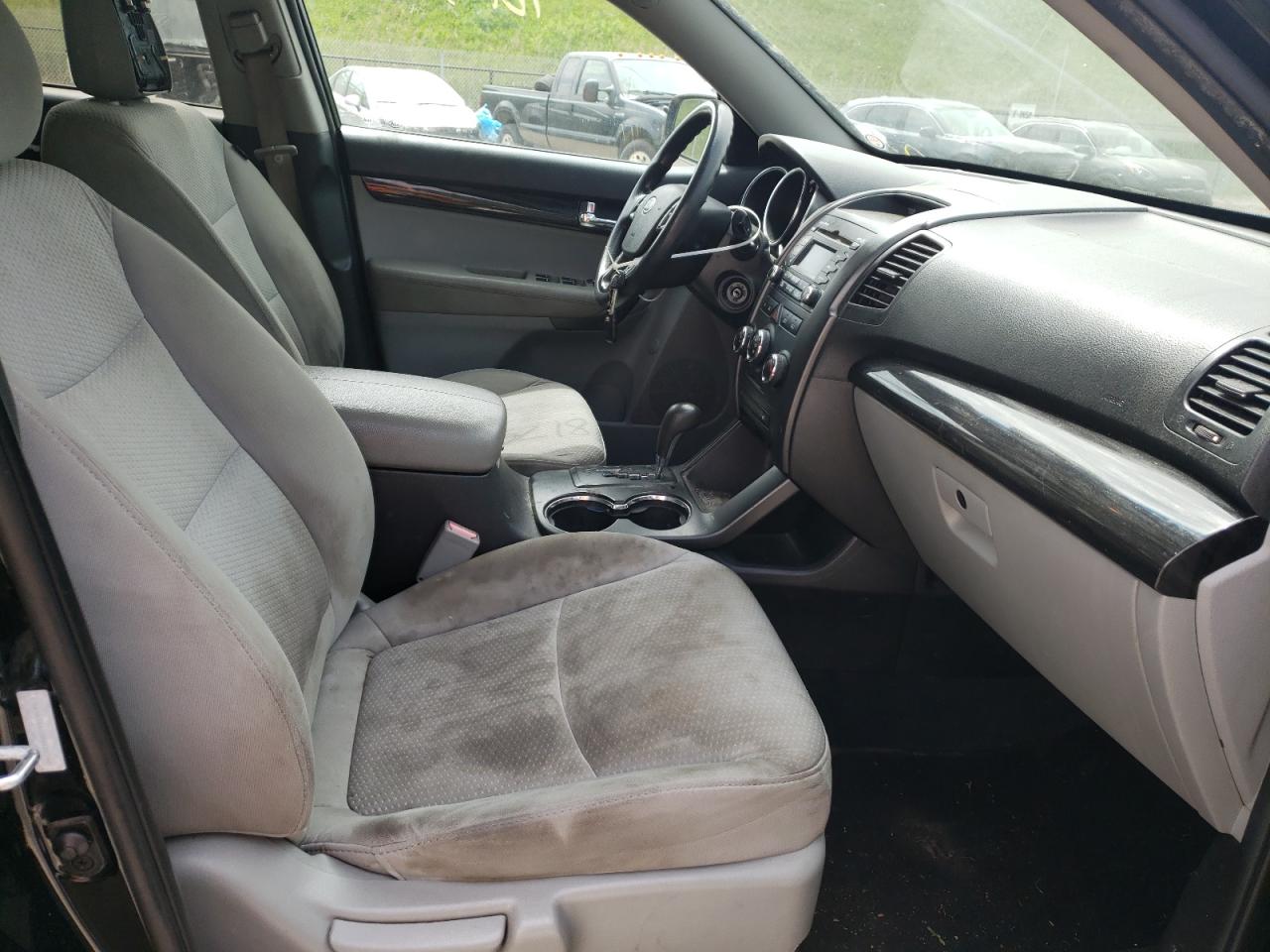 Photo 5 from auction – 2011 KIA SORENTO BA with VIN 5XYKT4A18BG181750