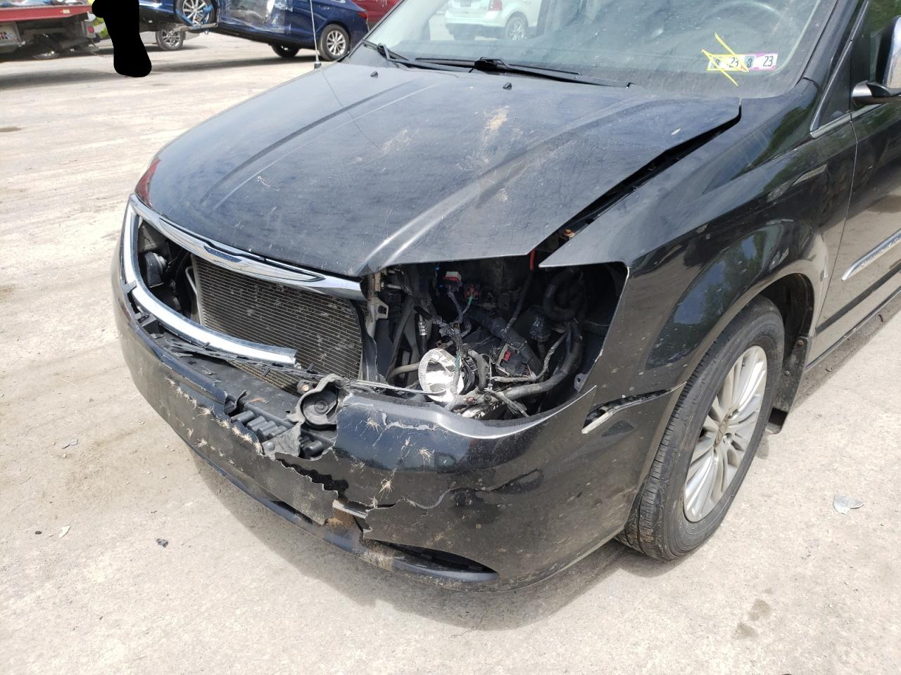 Photo 20 from auction – 2013 CHRYSLER TOWN & COU with VIN 2C4RC1CG8DR596919