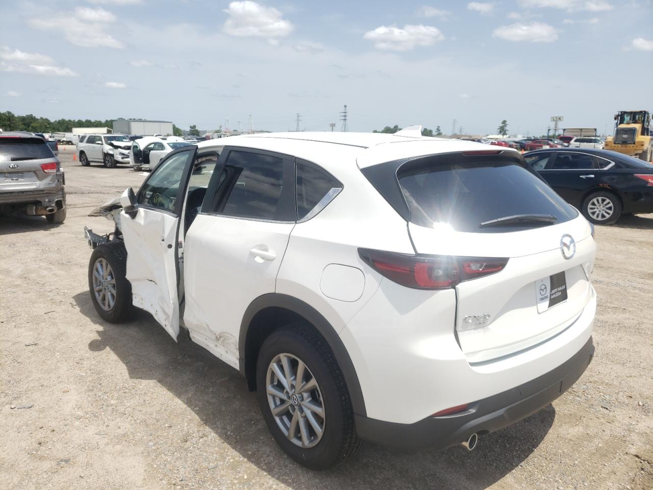 Photo 3 from auction – 2022 MAZDA CX-5 PREFE with VIN JM3KFBCM0N1585561