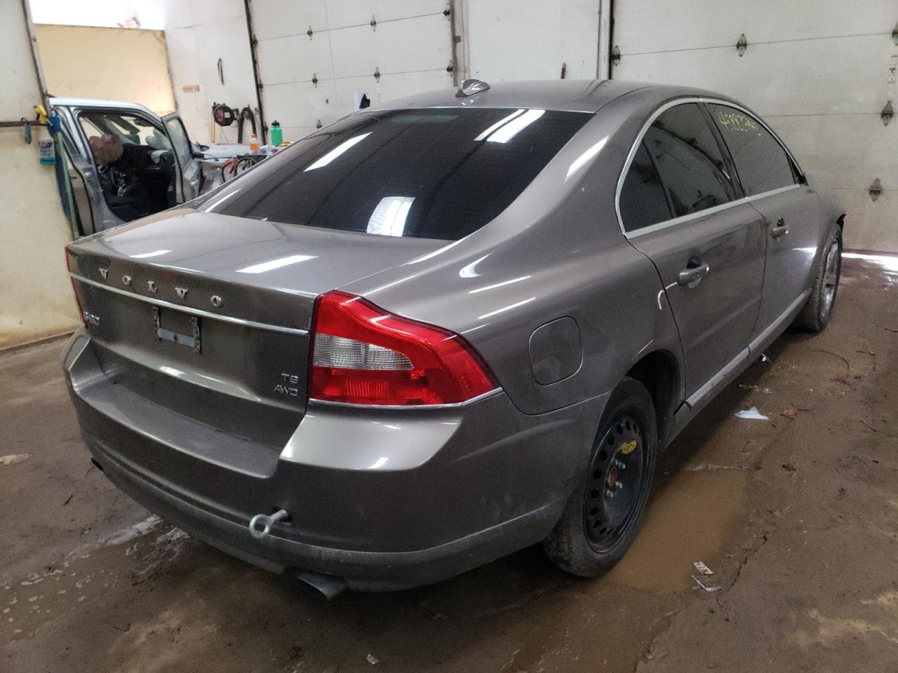 Photo 4 from auction – 2010 VOLVO S80 T6 with VIN YV1992AH2A1118375