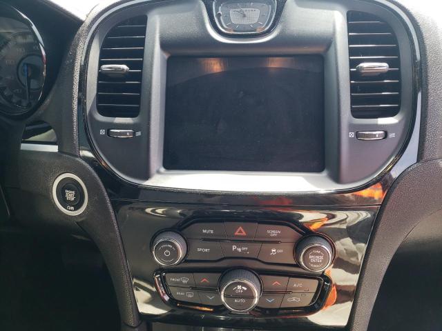 Photo 9 from auction – 2017 CHRYSLER 300 S with VIN 2C3CCABG8HH526814