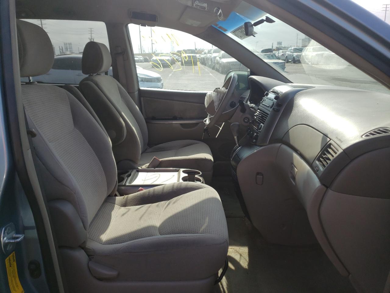 Photo 5 from auction – 2006 TOYOTA SIENNA CE with VIN 5TDZA23C06S585545