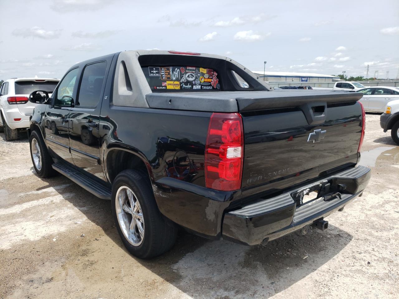 Photo 3 from auction – 2007 CHEVROLET AVALANCHE with VIN 3GNEC120X7G285917