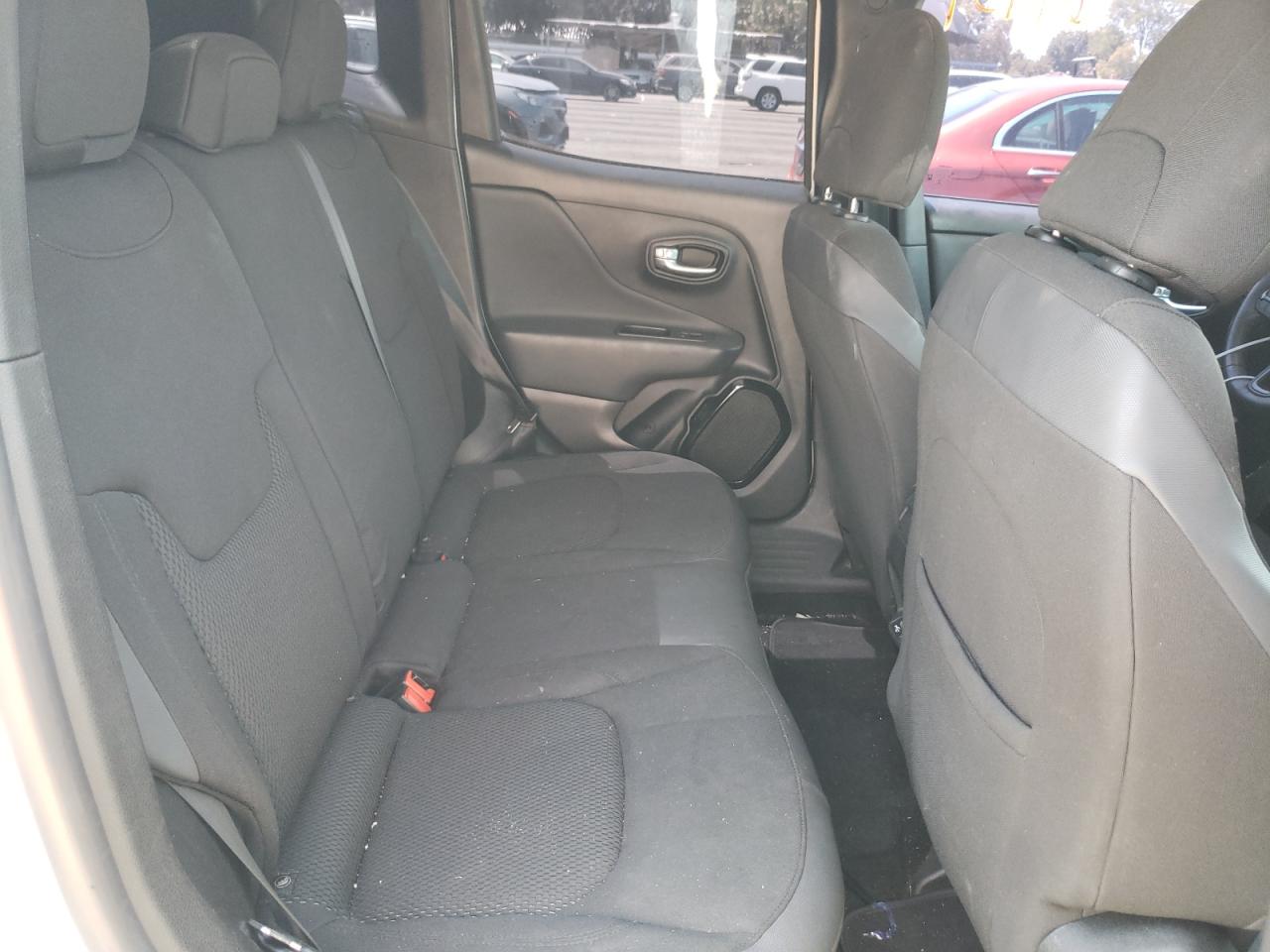 Photo 6 from auction – 2018 JEEP RENEGADE L with VIN ZACCJABB4JPH42251