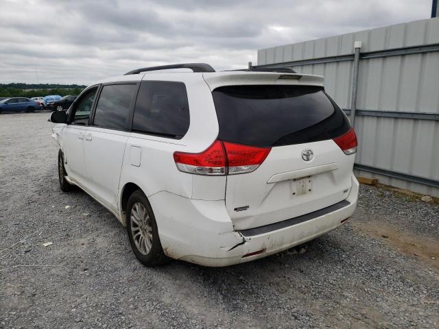 Photo 3 from auction – 2011 TOYOTA SIENNA XLE with VIN 5TDYK3DC0BS076160