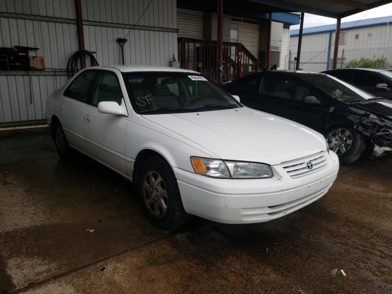 TOYOTA CAMRY LE 1999 with VIN JT2BF22K8X0209040 - Photo from auction