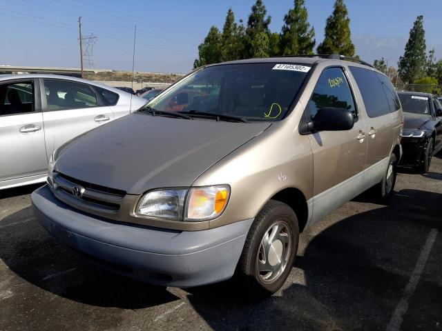 Photo 2 from auction – 2000 TOYOTA SIENNA LE with VIN 4T3ZF13C6YU241263