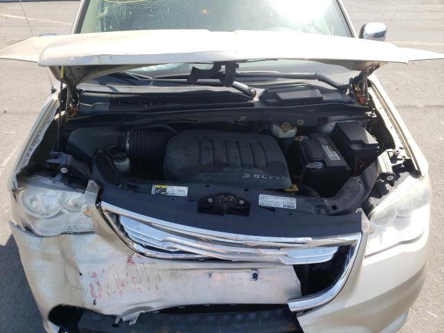 Photo 7 from auction – 2013 CHRYSLER TOWN & COU with VIN 2C4RC1CG7DR646189