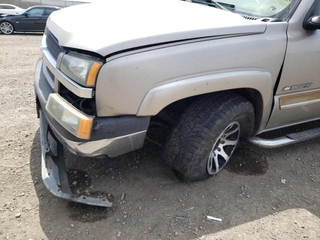 Photo 9 from auction – 2003 CHEVROLET SILVERADO with VIN 1GCGK13UX3F130656