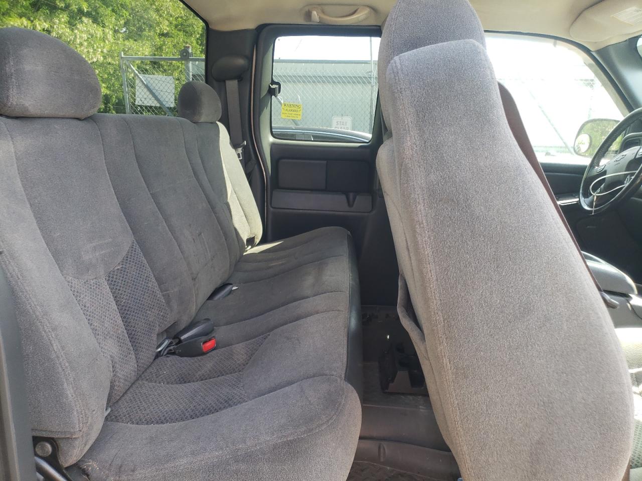 Photo 6 from auction – 2005 CHEVROLET SILVERADO with VIN 2GCEK19B751393016